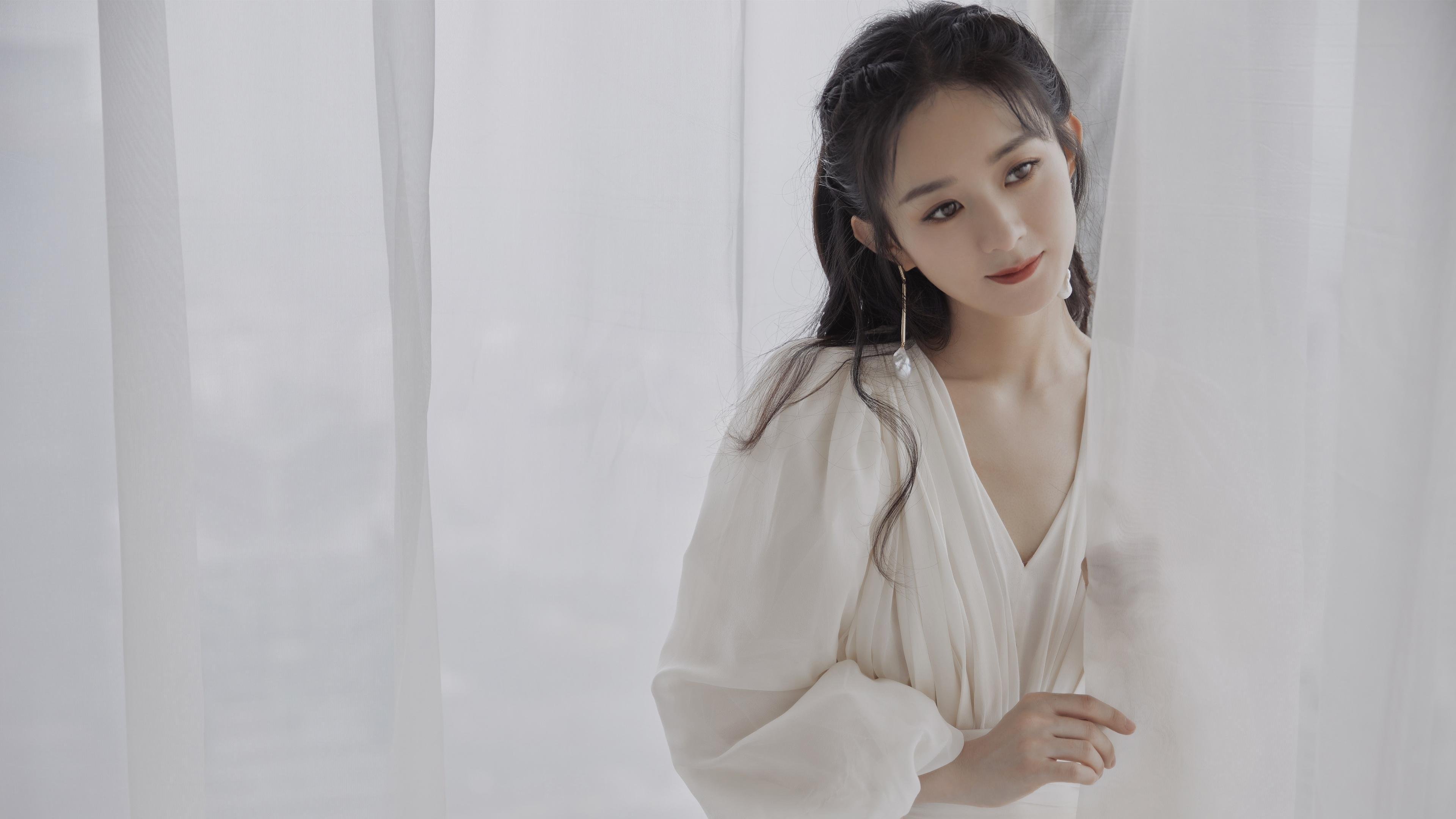 《Uzi：电竞传奇的再度崛起，粉丝期待新纪录》，电竞传奇uzi什么时候出现