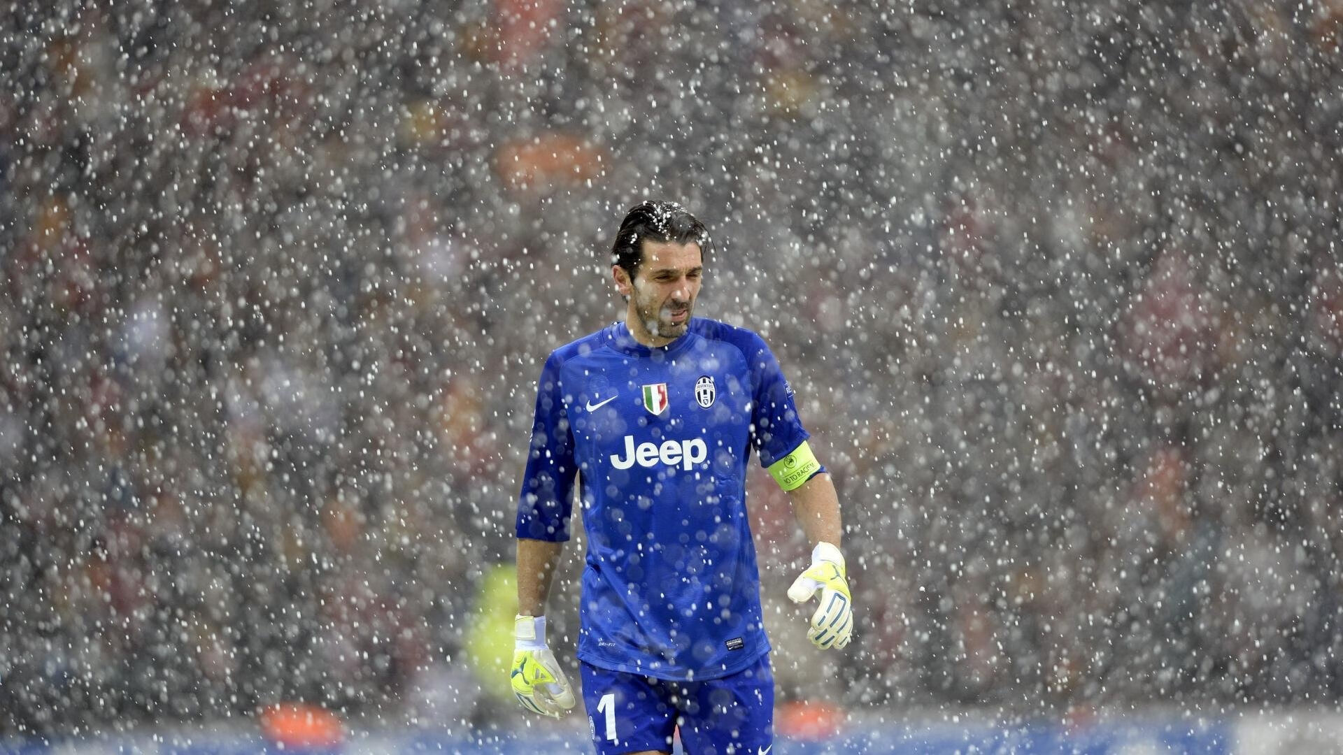 终场哨响：让人心跳加速的欧冠最经典绝杀，欧冠开场哨