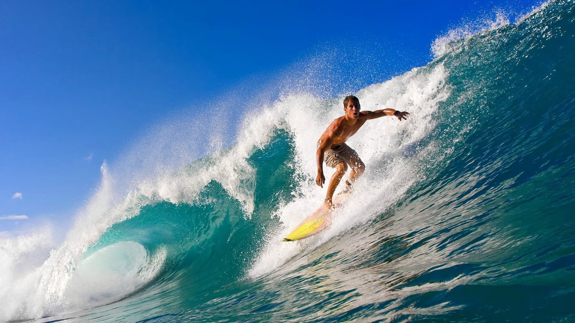 西甲：巴萨4-0完胜奥萨苏纳，莱万表现持续火热，西甲巴萨对莱万特集锦